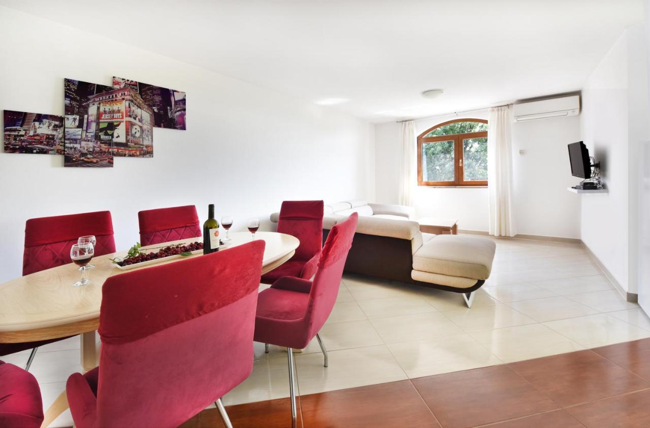 Apartments Mirasol อูมัค ภายนอก รูปภาพ